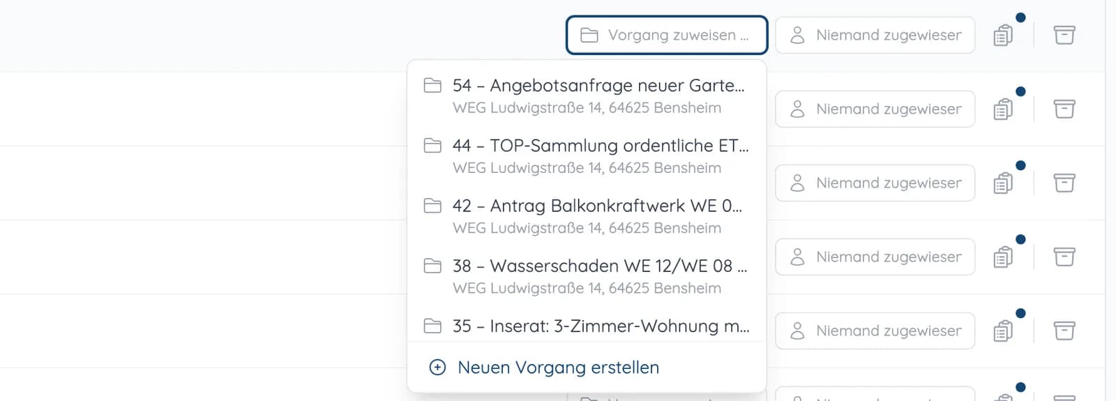 Anrufliste mit Auswahl, welchem bestehenden Vorgang ein Anruf zugeordnet wird, und der Option „Neuen Vorgang erstellen“