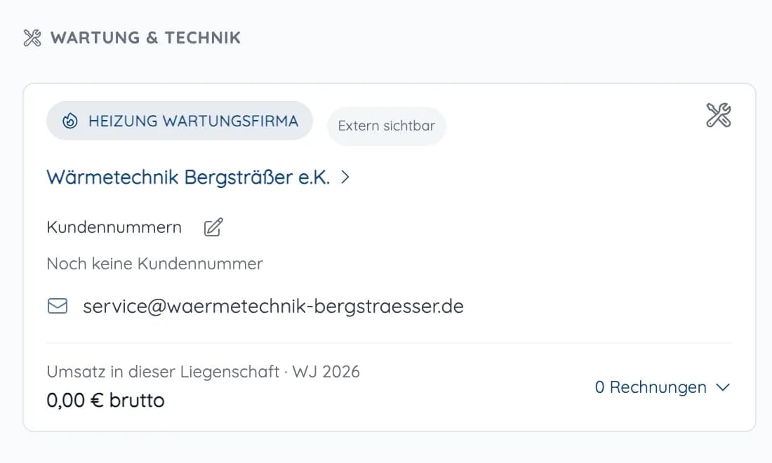 Dienstleister-Karte einer Liegenschaft: Heizungswartungsfirma mit E-Mail-Adresse, Kundennummer und Umsatz im Wirtschaftsjahr